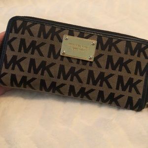 COPY - Michael Kor’s MK wallet